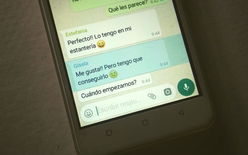 como responder un mensaje en un grupo whatsapp