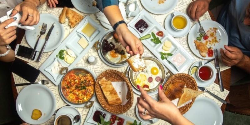 7 consejos para cuidar la alimentación durante los festejos