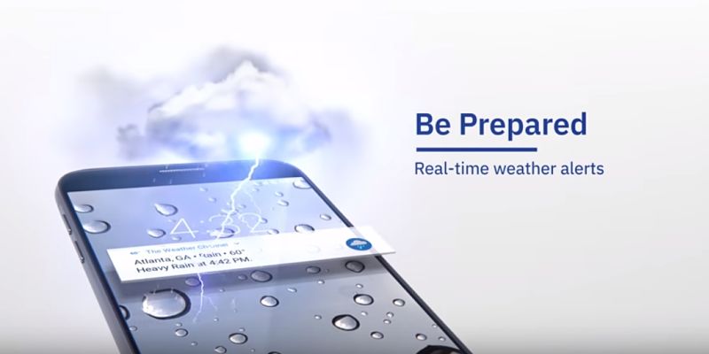 Vista en celular de app con información de tiempo The Weather Channel