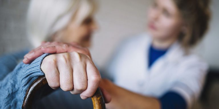 Acompañamiento para la familia mediante cuidados paliativos